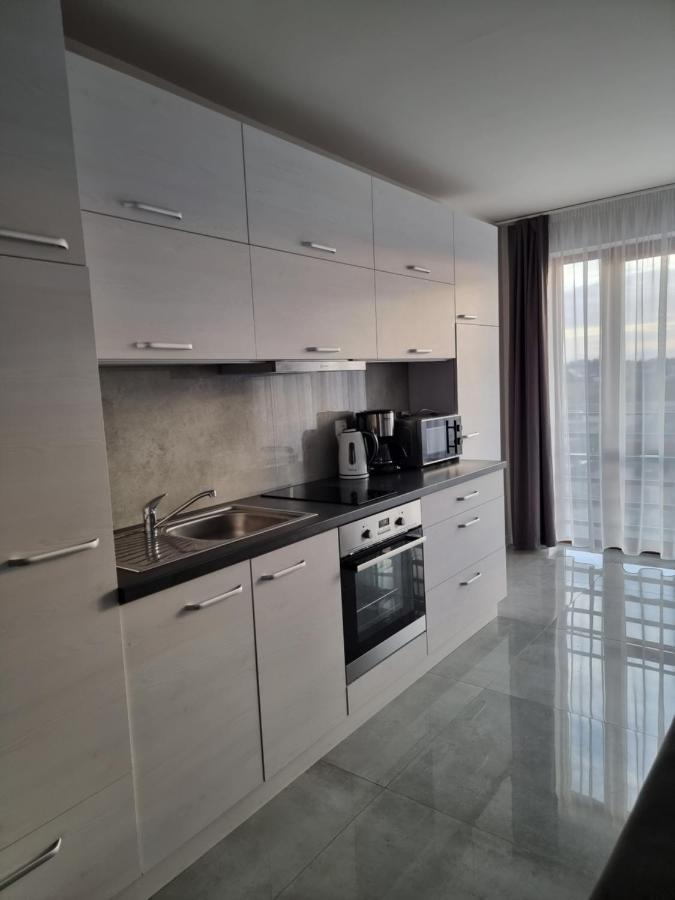 Laguna Apartment